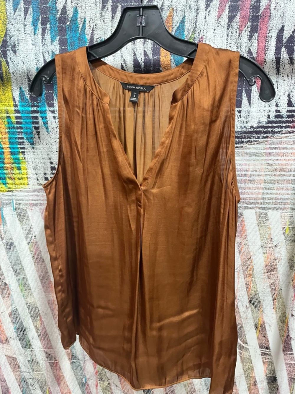 Banana Republic Satin V-Neck Sleeveless Top in Copper